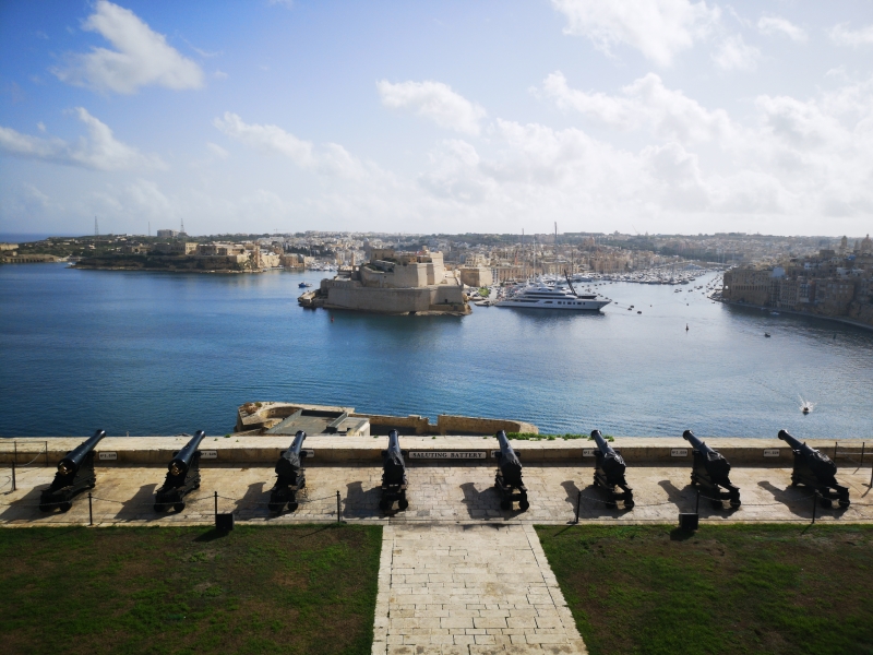 Saluting Battery